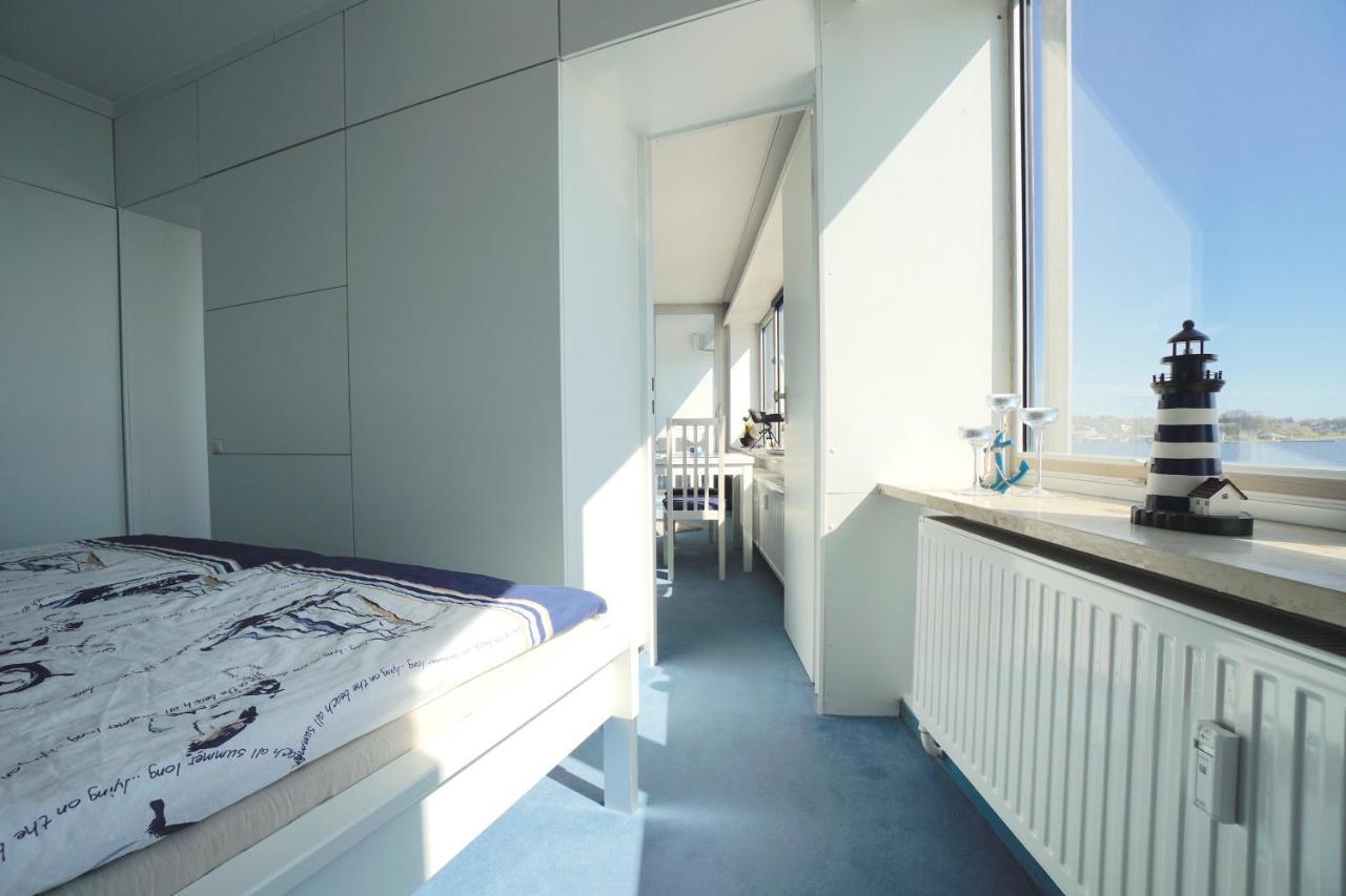 Ferienwohnung Schleiloge Mit Panoramablick Auf Die Schlei Schleswig Ngoại thất bức ảnh