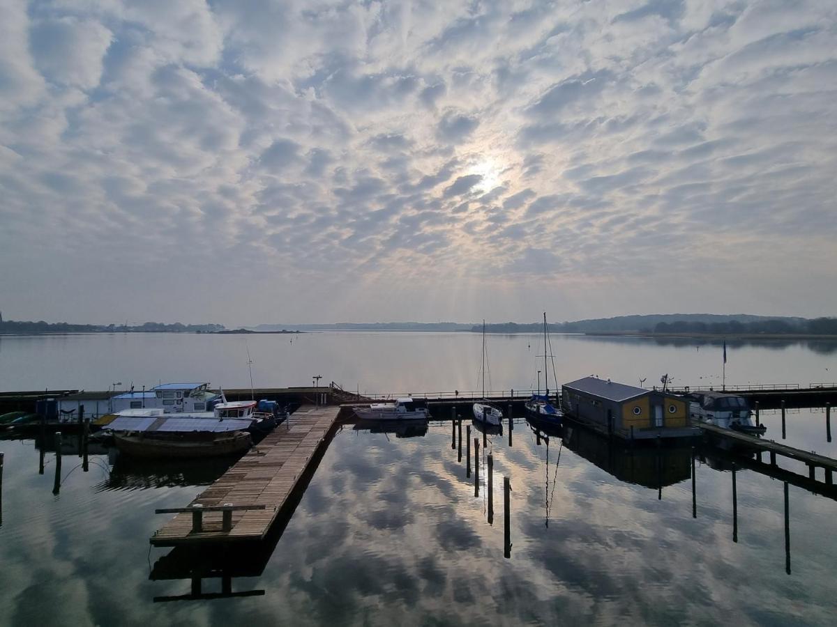 Ferienwohnung Schleiloge Mit Panoramablick Auf Die Schlei Schleswig Ngoại thất bức ảnh